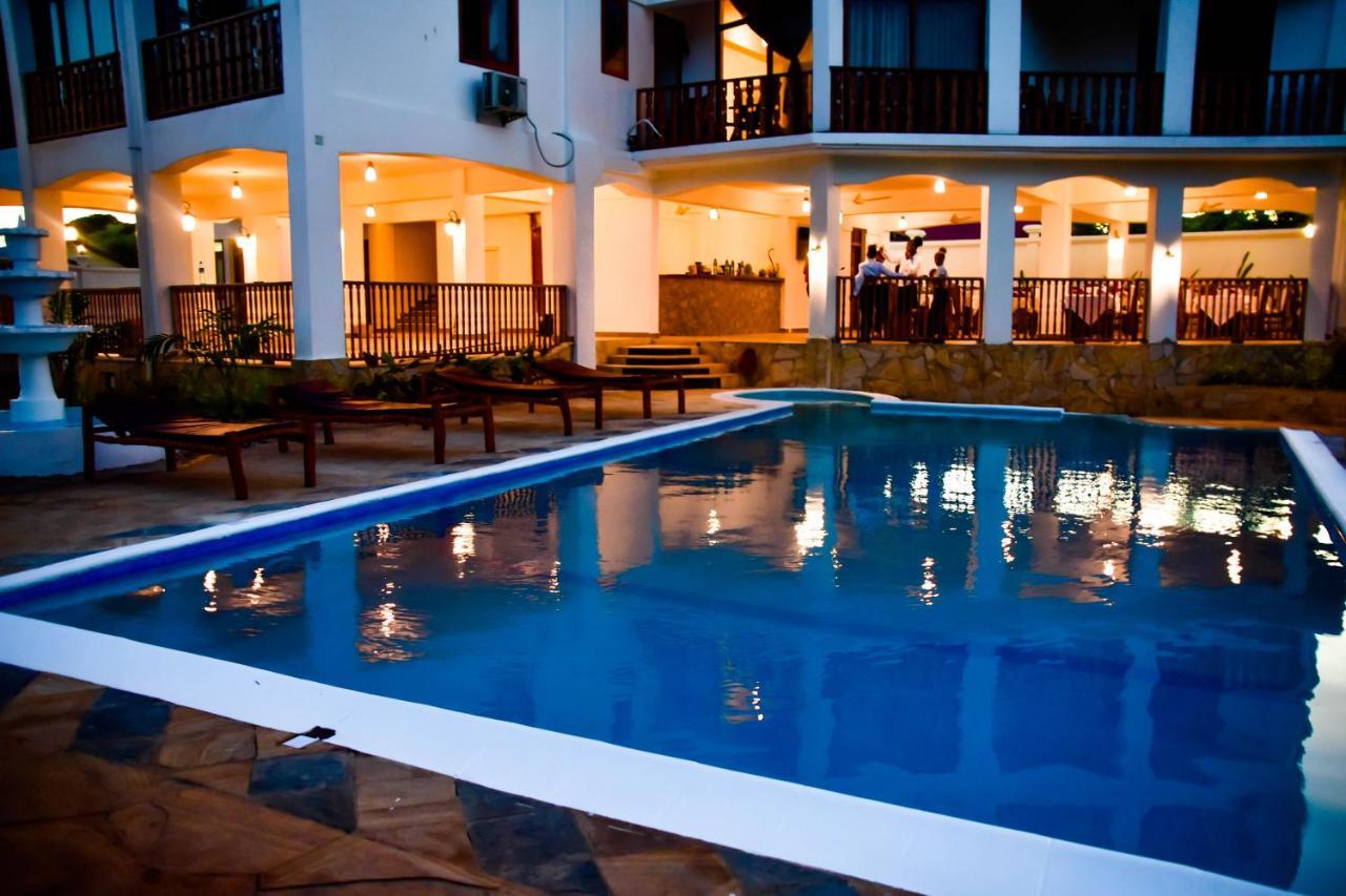 Zanoceanique Hotel Матемве Экстерьер фото